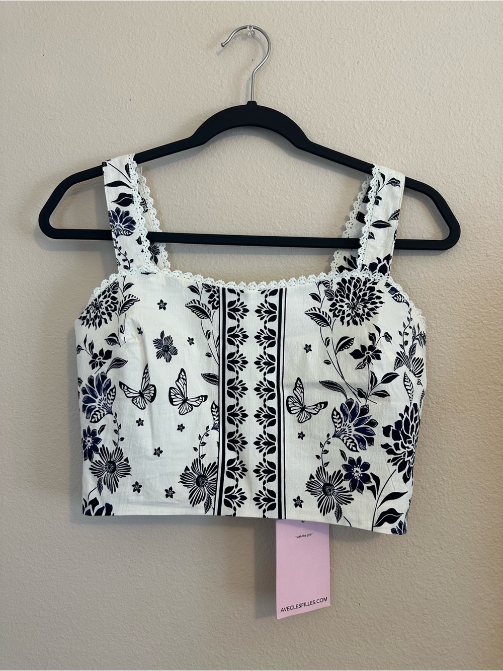 Avec Les Filles White Floral Butterfly Lace Trim Crop Top Blouse